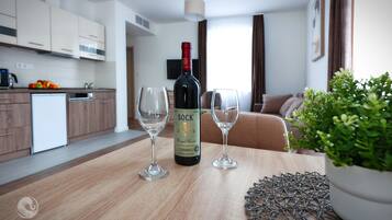 Luxury Apartment, Hot Tub, Mountain View