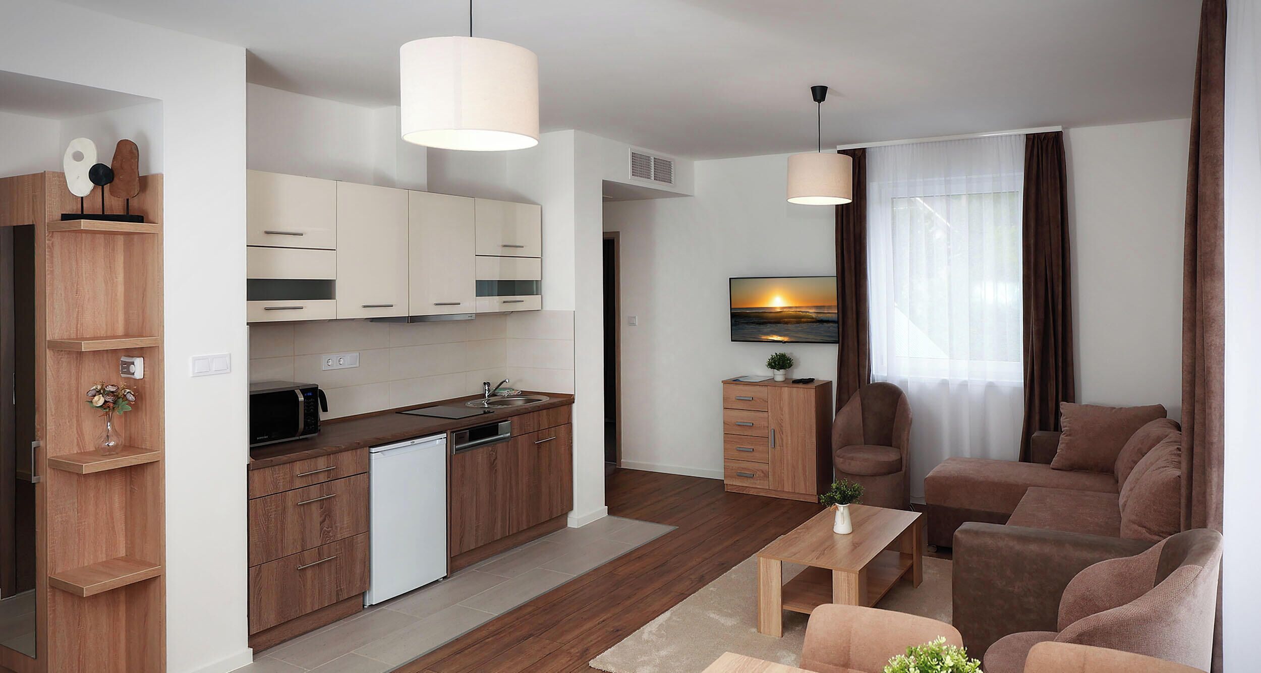 Luxury Apartment, Hot Tub, Mountain View | In-room safe, blackout curtains, soundproofing, free WiFi