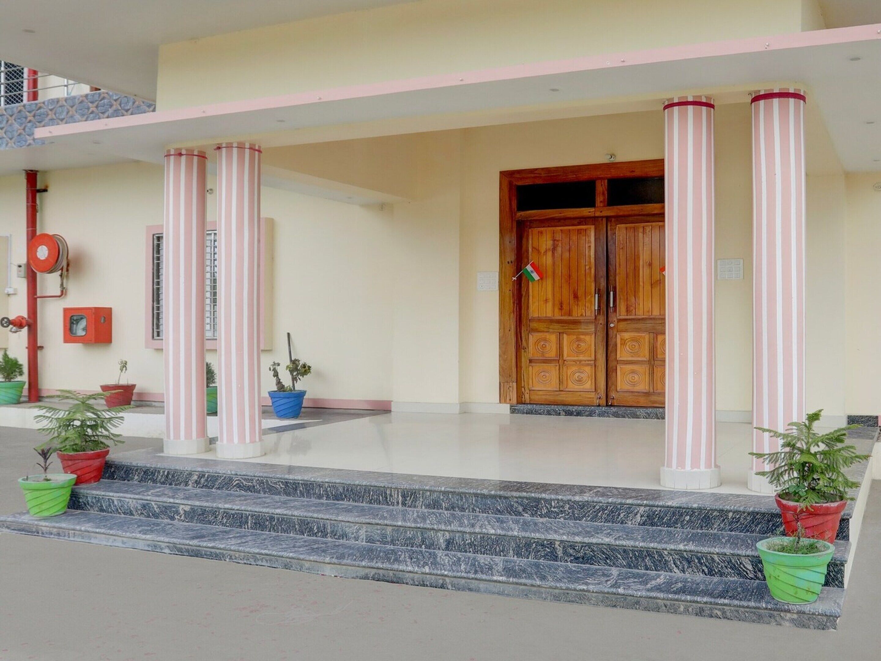 House | Meja sambut tetamu