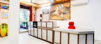 Collection O Nandanpura Sipri Bazar