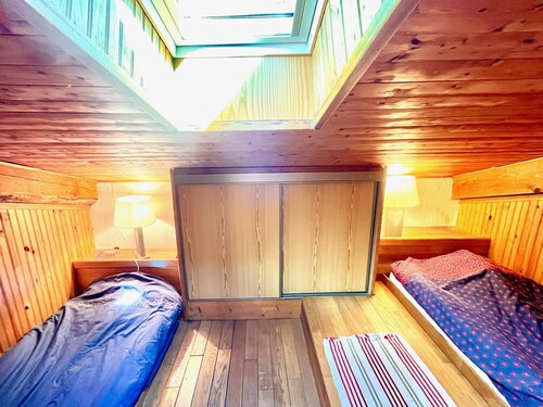 Spacious Mountain Apartment in La Foux