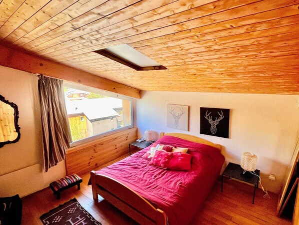 Departamento | 3 habitaciones y tabla de planchar con plancha 