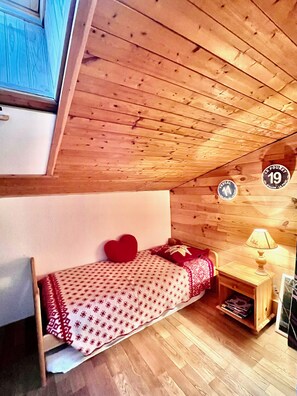 Apartment | 3 bedrooms, iron/ironing board