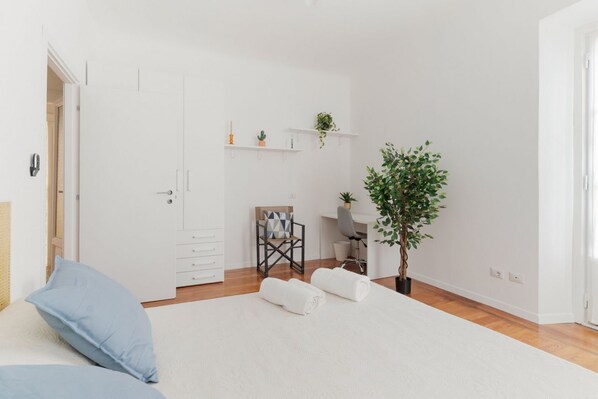 3 bedrooms, iron/ironing board