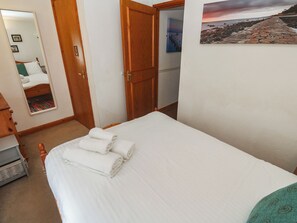 3 habitaciones, decoración personalizada y muebles diferentes 