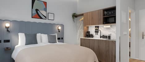 開放式客房, 1 張加大雙人床, 廚房 (Hallgrimskirkja Church view) | 房內夾萬、手提電腦工作空間、遮光窗簾/窗簾、隔音