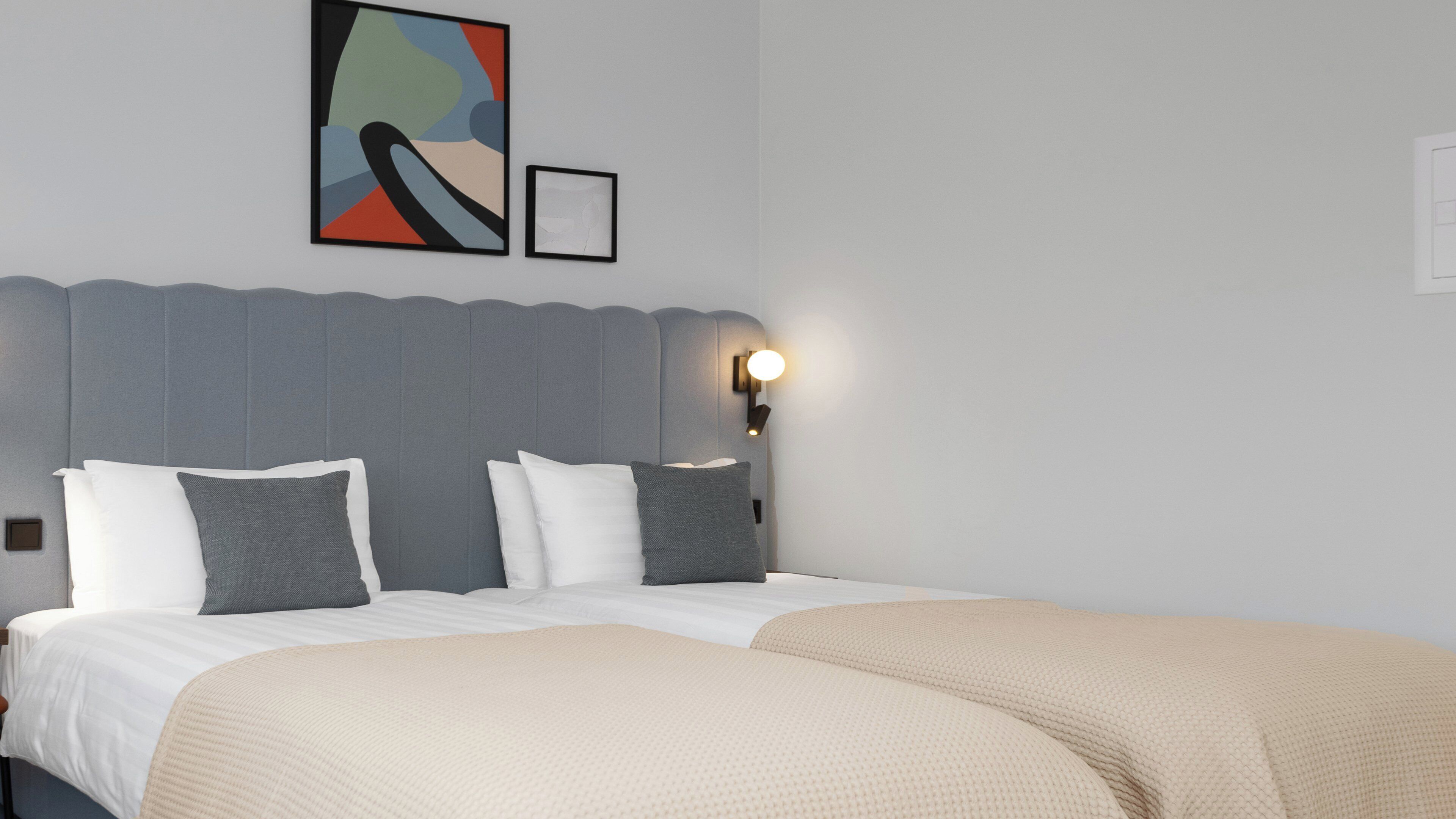 Studio, 2 Twin Beds, Kitchen (Hallgrimskirkja Church view) | In-room safe, laptop workspace, blackout drapes, iron/ironing board