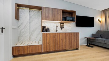 Studio, 2 Twin Beds, Kitchen (Hallgrimskirkja Church view) | Private kitchen | Fridge, microwave, stovetop, dishwasher