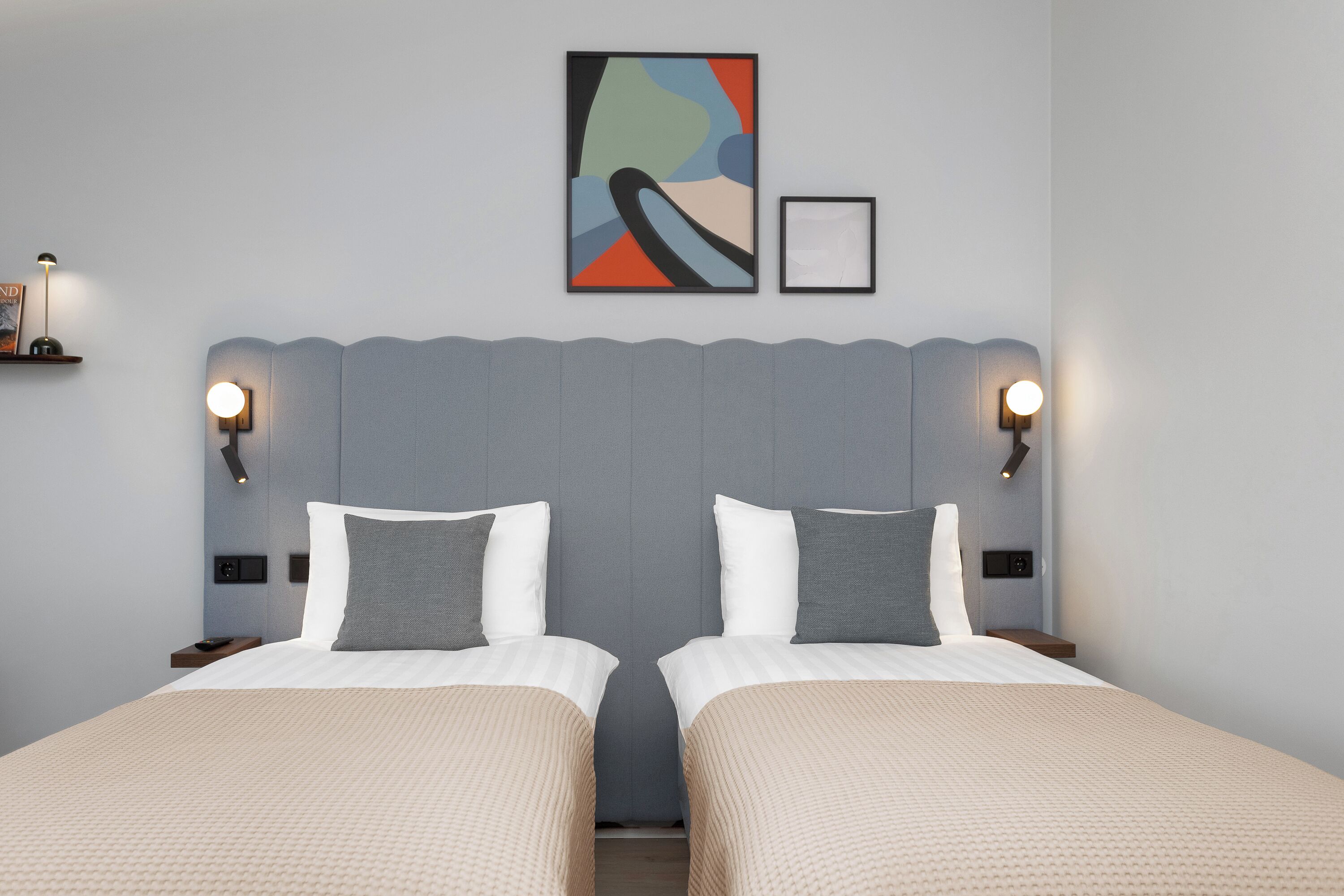 Studio, 2 Twin Beds, Kitchen (Hallgrimskirkja Church view) | In-room safe, laptop workspace, blackout drapes, iron/ironing board