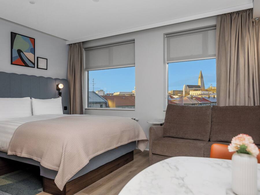 Studio, 1 Queen Bed with Sofa bed | In-room safe, laptop workspace, blackout drapes, iron/ironing board