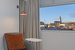 In-room safe, laptop workspace, blackout drapes, soundproofing - Candlewood Suites Reykjavik by IHG (Reykjavík)