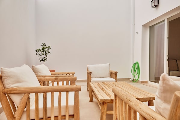 Deluxe Apartment, Courtyard View | Terrace/patio