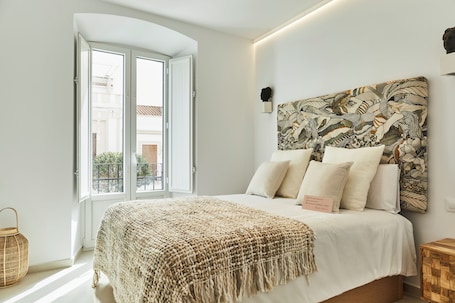 Vista a la calle. Lupercas Apartamentos Turísticos