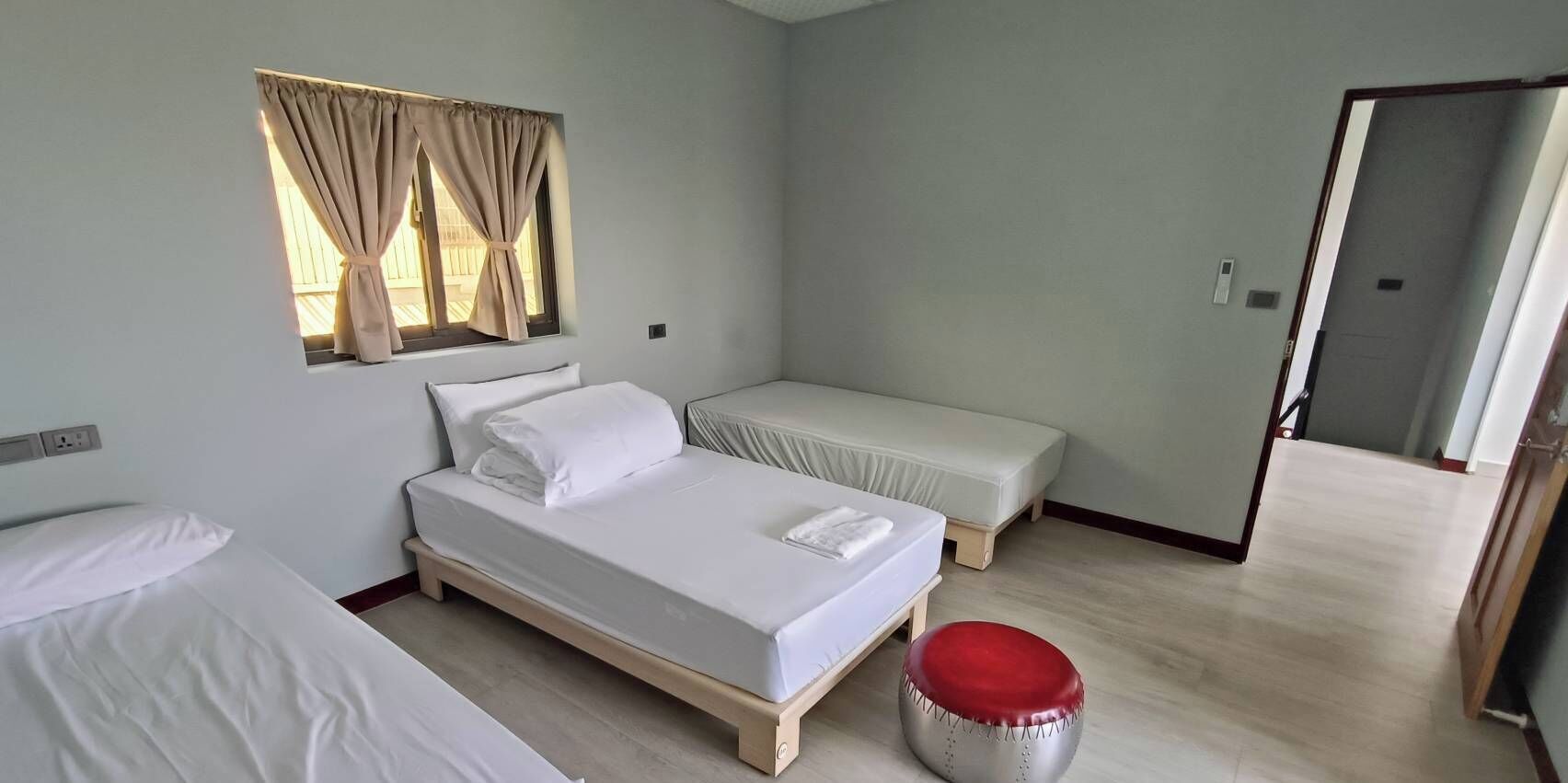 1 dormitori, wifi i roba de llit 