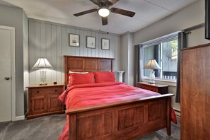 1 habitación, tabla de planchar con plancha, wifi gratis y ropa de cama 
