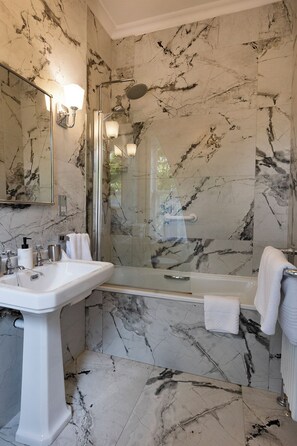 Superior Double Room | In-room safe, individually decorated, individually furnished - Raheen House Hotel (Clonmel)
