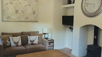 Cottage | Cassaforte in camera, una scrivania, ferro/asse da stiro, Wi-Fi gratuito
