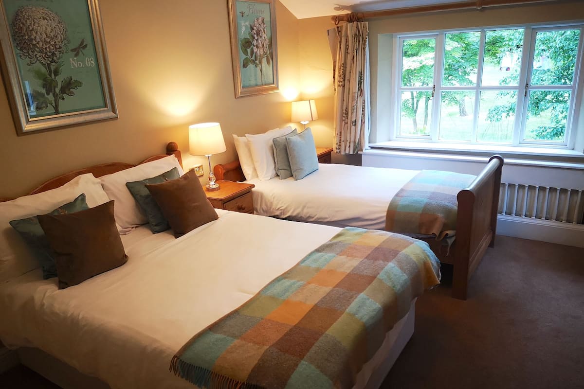 Classic Triple Room, Garden View