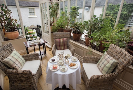Pasti. Raheen House Hotel
