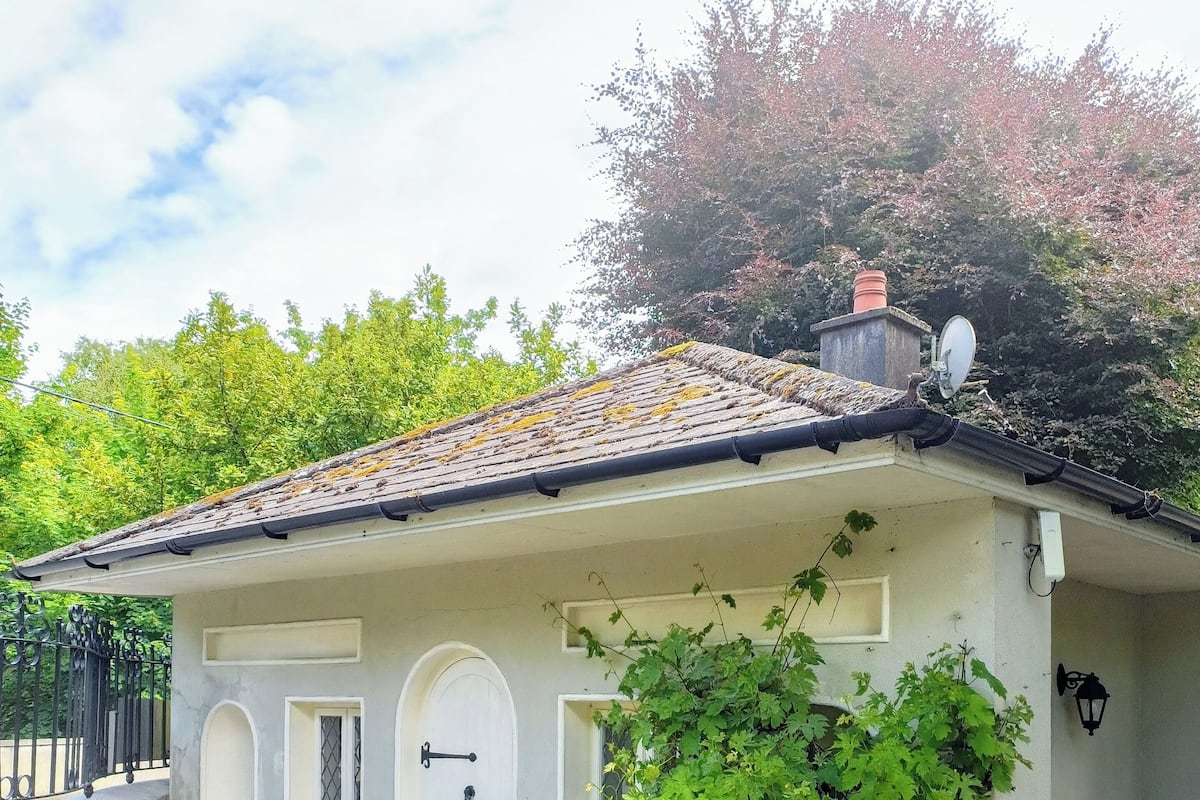 Traditional Cottage | In-room safe, iron/ironing board, free WiFi, individually decorated