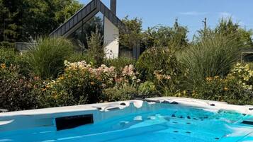 Outdoor spabad