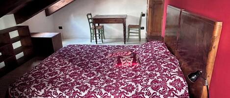 1 室のベッドルーム、WiFi、ベッドシーツ