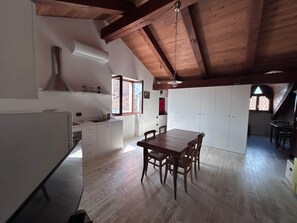 Dining - Charming loft in historical building (Alba)