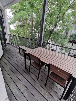 屋外ダイニングエリア