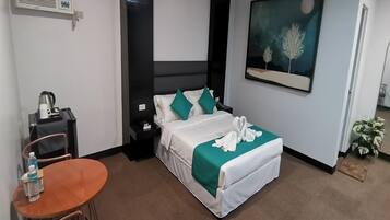 1 habitación, escritorio y wifi gratis