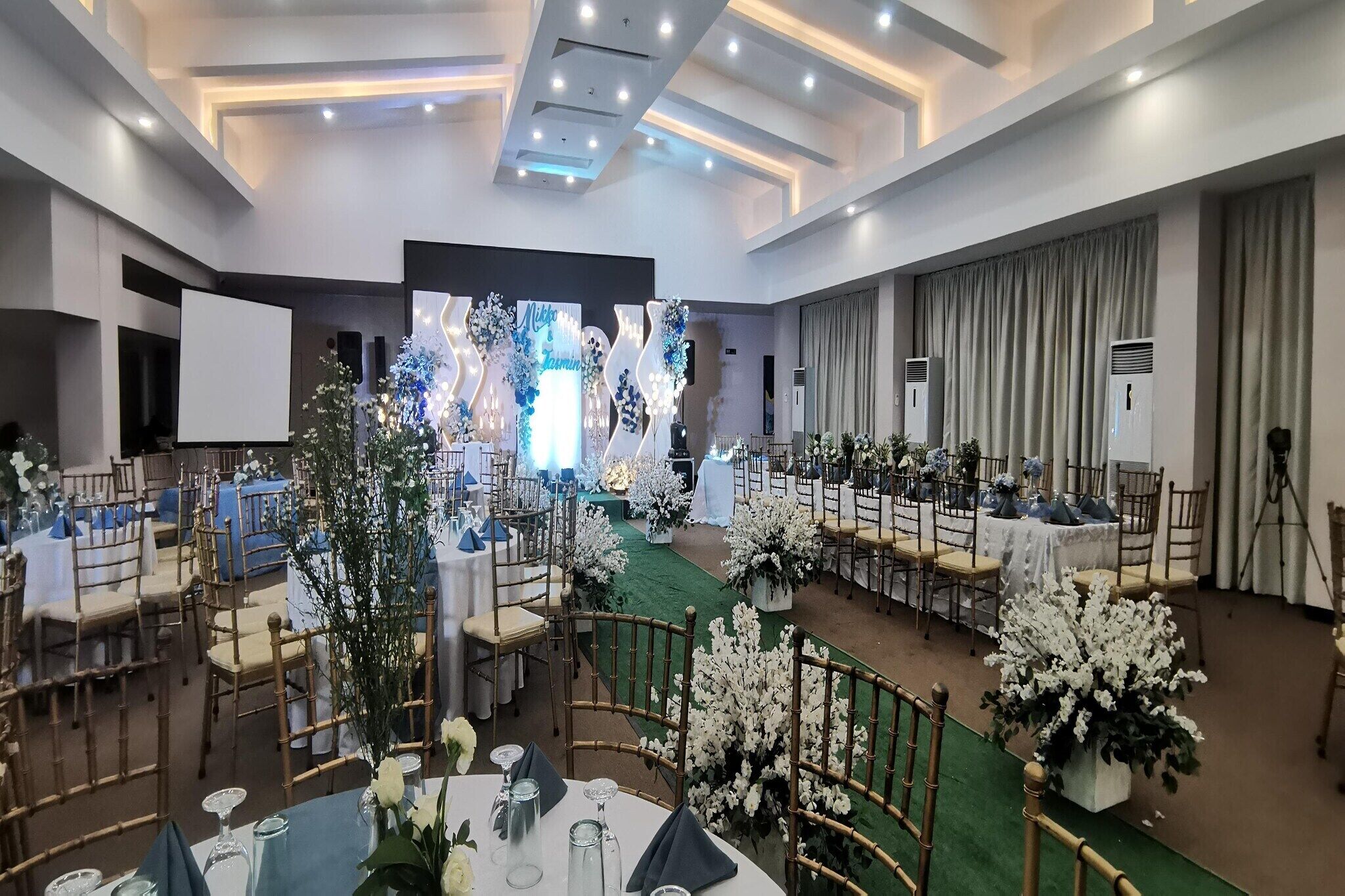 Banquet hall