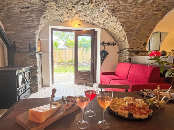 Dining - Wonderful private villa for 7 people with WIFI and patio (Lucinasco)