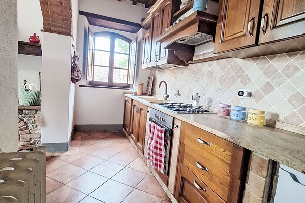 Küche, Countertop, Flooring, Interior Design, Holz, Möbel, Cabinetry, Fussboden, Major Appliance, Küchengerät