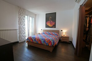 2 soverom, strykejern/-brett og wi-fi (inkludert)