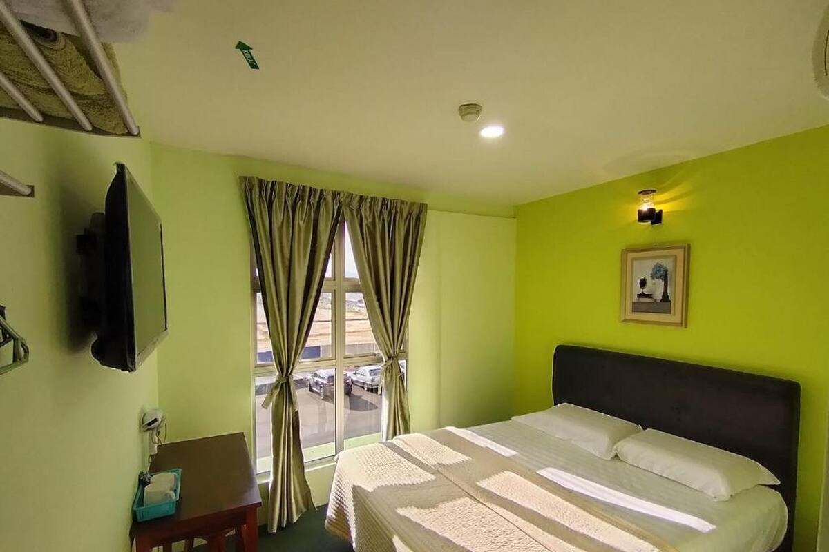 Dobbeltrom – deluxe, 1 queensize-seng | Wi-fi (inkludert) og sengetøy