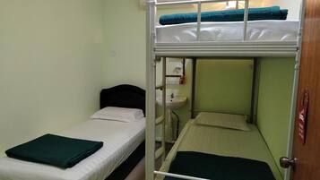 Standard Triple Room | Wi-fi percuma, cadar katil