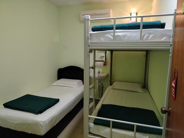 Standard trippelrum | Gratis wi-fi och sängkläder