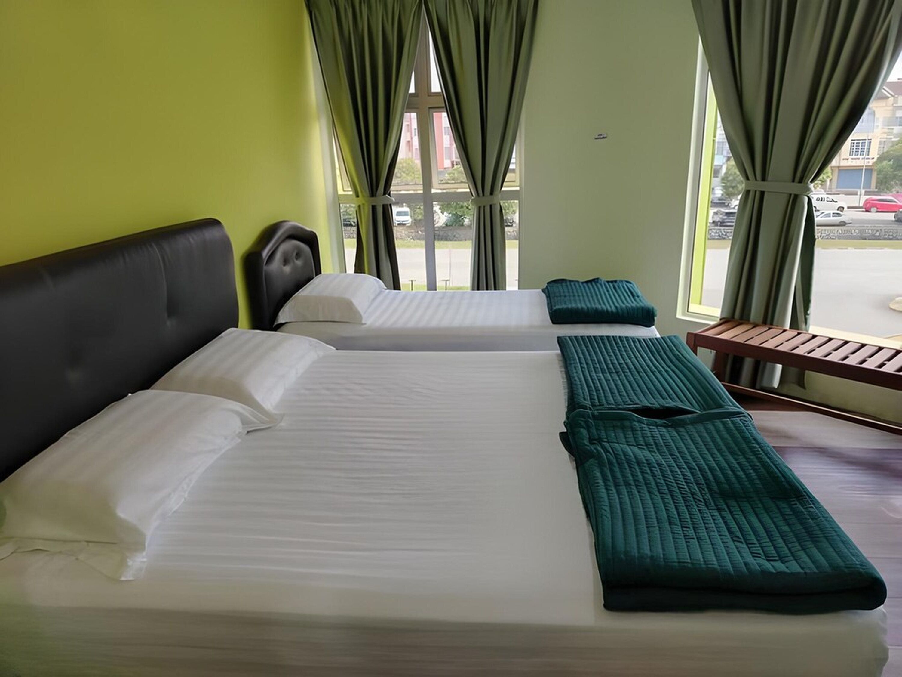 Tremannsrom – premium | Wi-fi (inkludert) og sengetøy