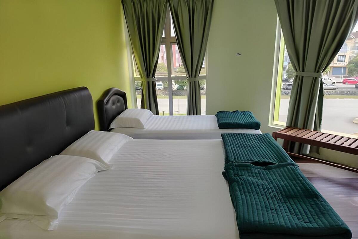 Tremannsrom – premium | Wi-fi (inkludert) og sengetøy