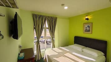 Deluxe Double Room, 1 Queen Bed | Free WiFi, bed sheets