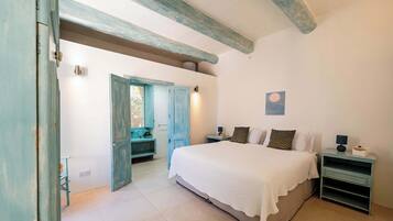 2 bedrooms, iron/ironing board, travel crib, WiFi