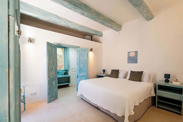 Main Double Bedroom with Ensuite Bathroom