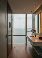 Superior Double Room | Bathroom | Hair dryer, towels, soap, shampoo