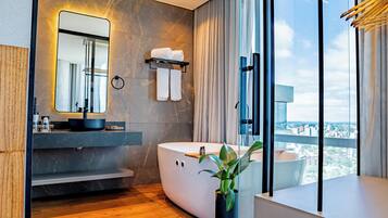 Suite Panoramique, vue fleuve | Salle de bain