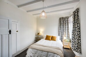 3 chambres, fer et planche Ă repasser, Wi-Fi, literie fournie
