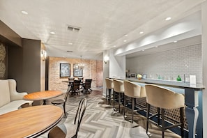 Bar (in der Unterkunft)