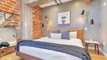 1 bedroom, iron/ironing board, free WiFi, bed sheets