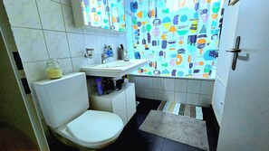 Shared Dormitory, 1 Bedroom, Smoking, Balcony | Bathroom