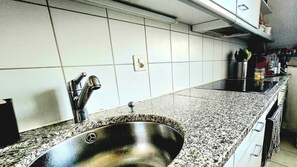Dormitorio condiviso, 1 camera da letto, fumatori, balcone | Interni