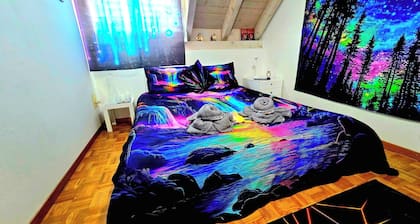 Room-neon Vibes - 5km From Bern City