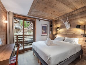 4 bedrooms, free WiFi, bed sheets